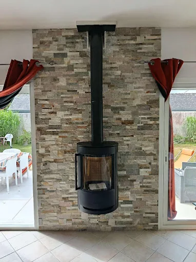 Installation d'un poêle à bois par Cheminées Tanguy à Pontivy